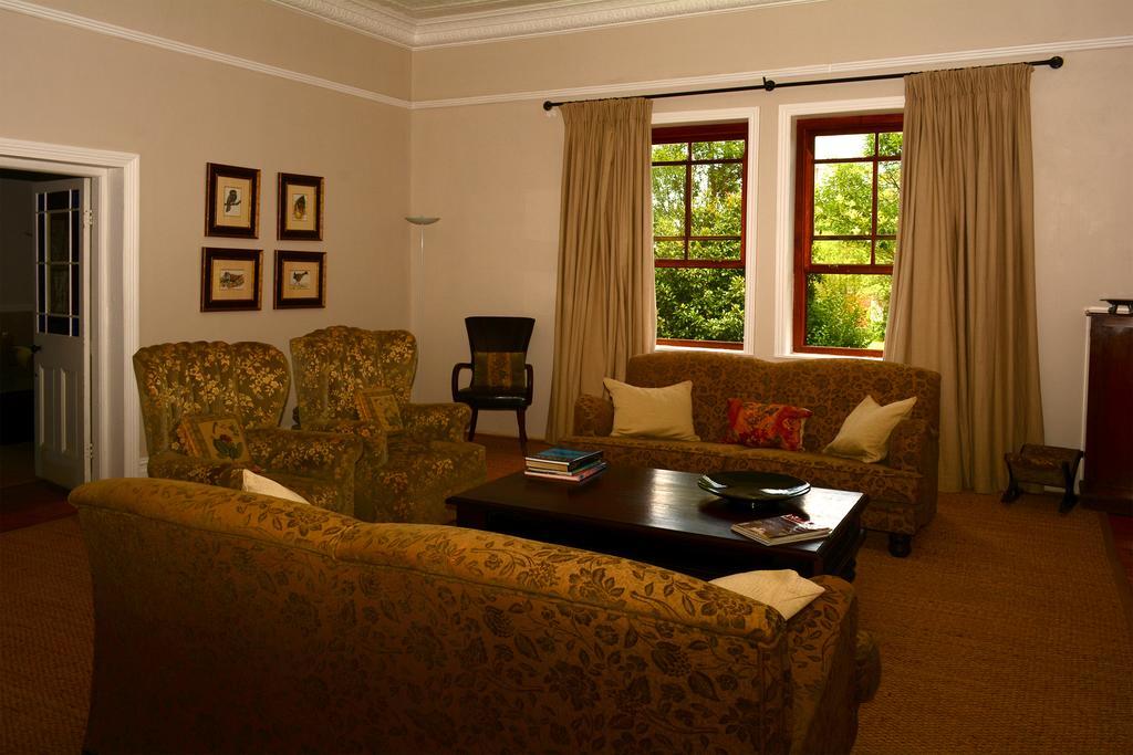 Toad Hall Guest House Wakkerstroom Exterior foto